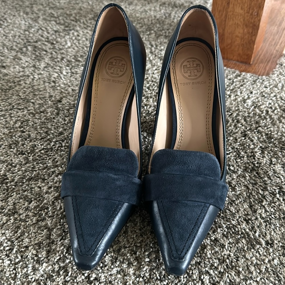 Navy blue Tory Burch heels, excellent condition
